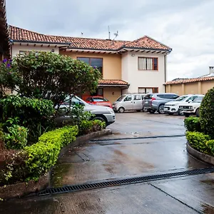 Calle Angosta Cuenca